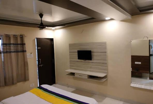 Hotel President House Matheran Exterior foto